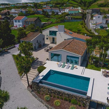 Idonea Bed & Breakfast Ponta Garca Екстериор снимка